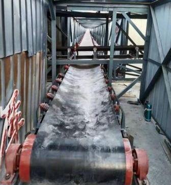 菏澤皮帶輸送機(jī)檢修走廊.jpg 菏澤皮帶輸送機(jī)檢修走廊.jpg